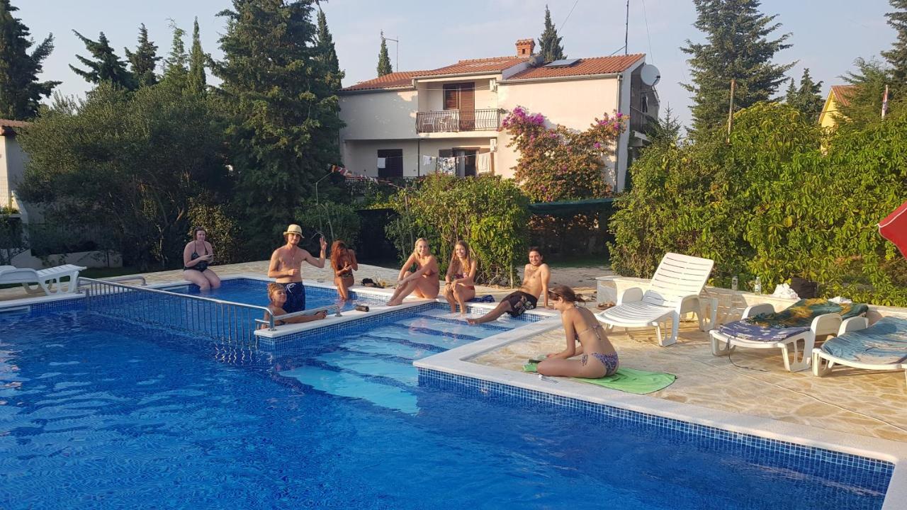 Villa Ivanka Murter Ap B Sa Grijanim Bazenom I Besplatnim Parkingom Exterior foto